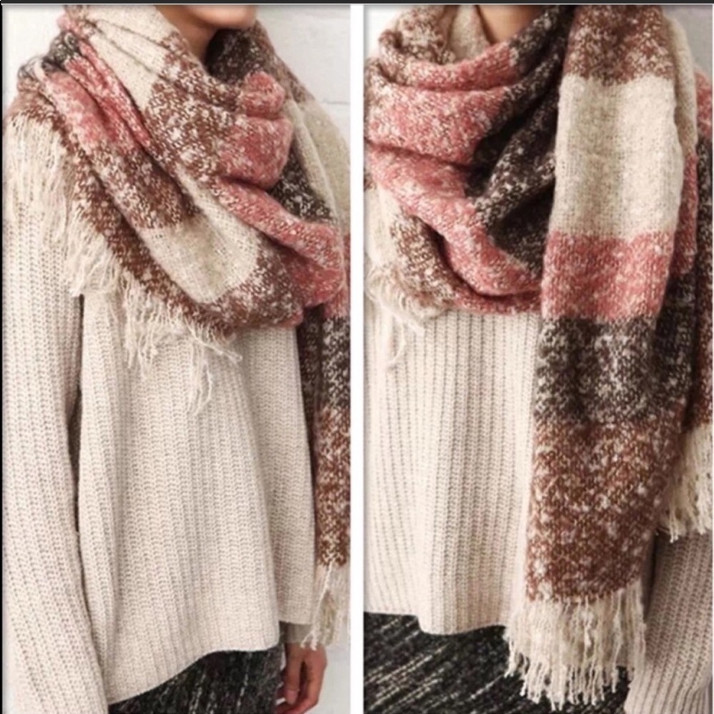 Cozy neutral woven scarf blanket fringe! its back!